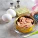 Saladas de fígado de bacalhau: receitas com fotos Salada de fígado de bacalhau com ovos - princípios gerais de preparo