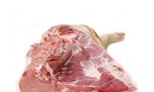 Domuz eti içmek Evde füme jambon nasıl pişirilir